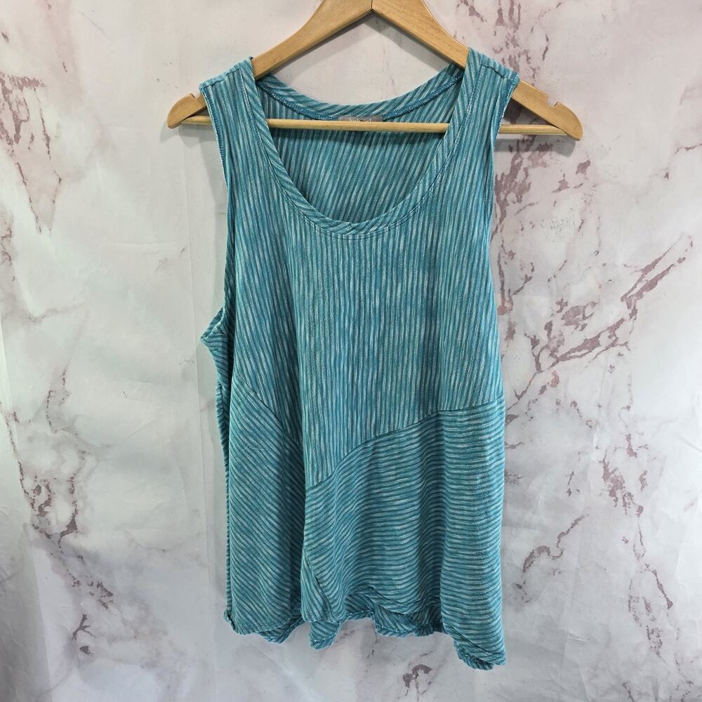 Habitat Shirt Womens Large Blue Tank Top Stripe Diagonal Artsy Art Racerback